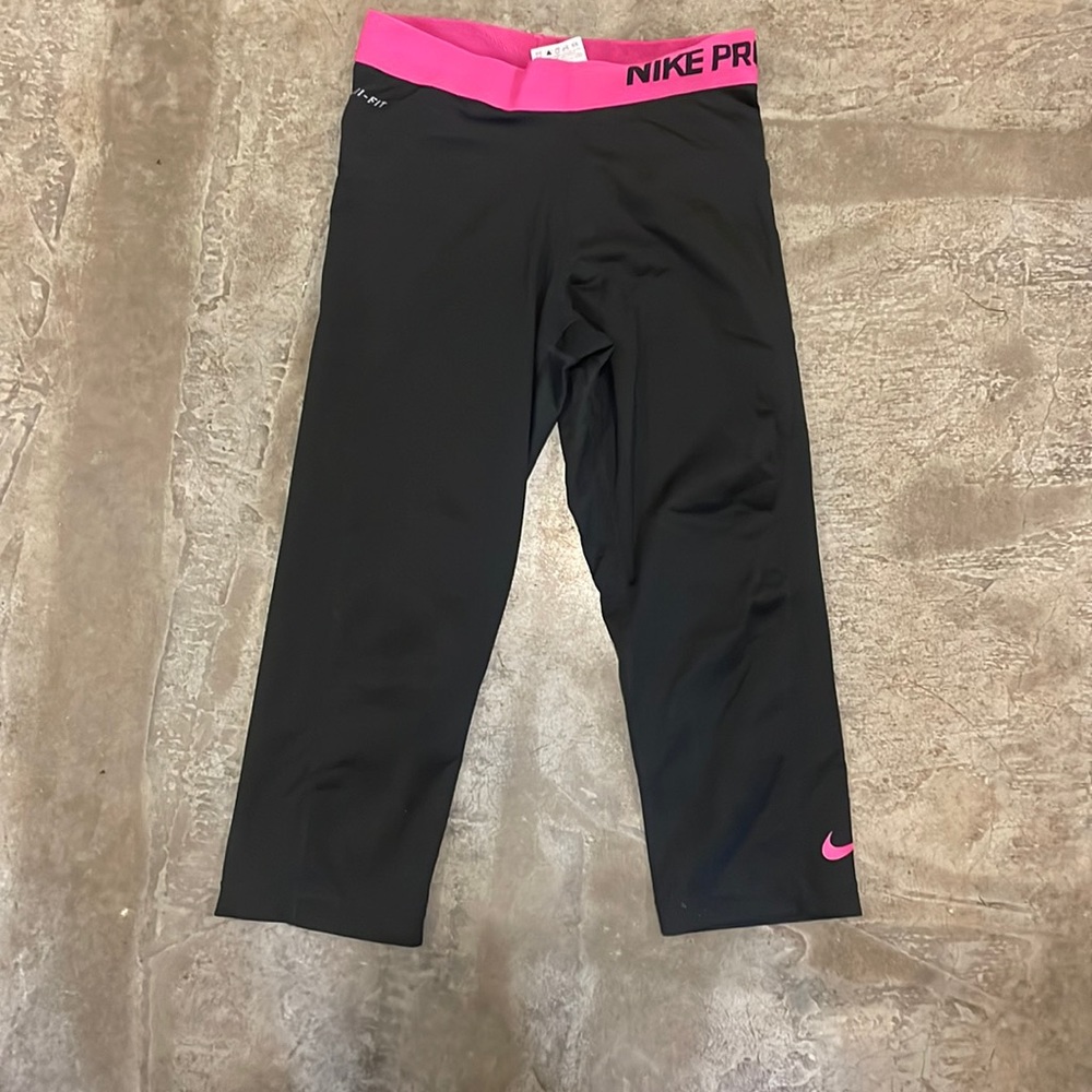 Cropped Nike leggings
